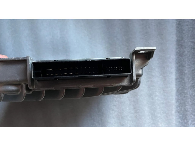 Vstřikovací lišta 5H0035456 Volkswagen Golf VIII