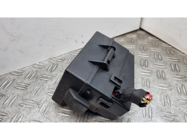 Блок предохранителей     Chevrolet Captiva    