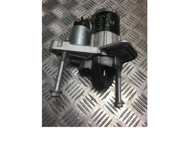 Стартер Dacia Sandero 2008 - 2012 года