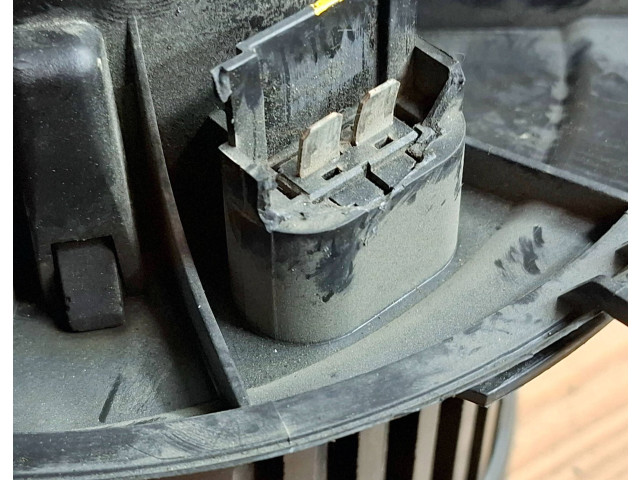 Вентилятор печки 988660310 Volkswagen Caddy