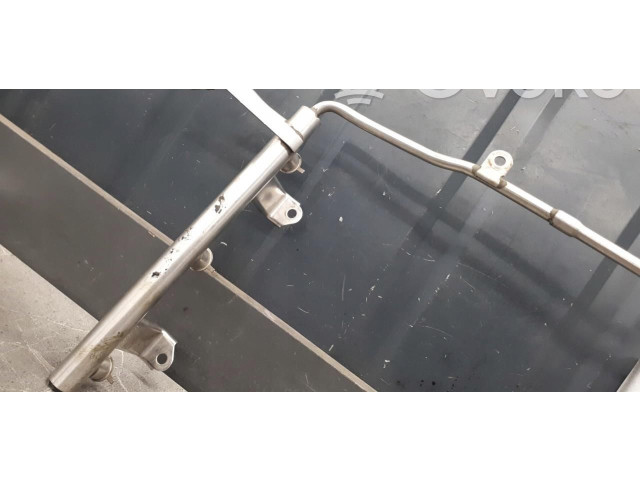 Топливная рампа 06e133681f   Audi A6 S6 C6 4F  