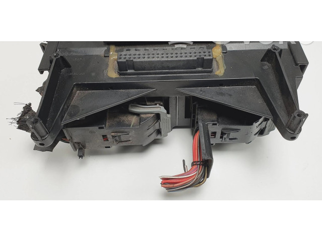 Блок предохранителей 04692087AB Jeep Cherokee