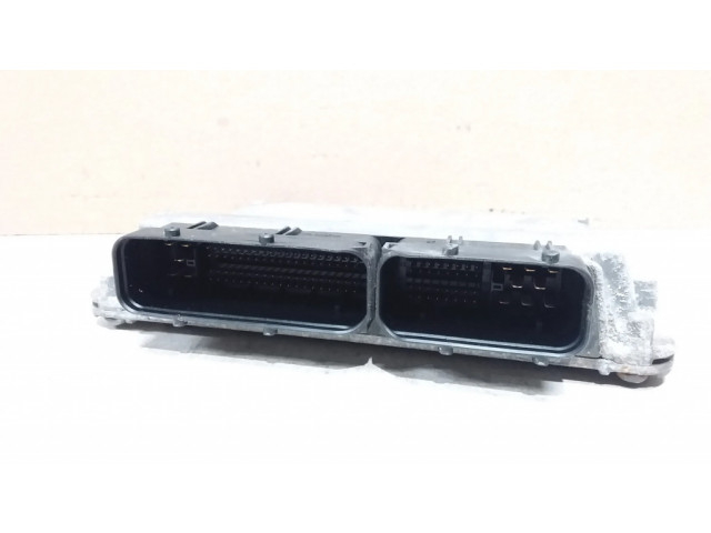 Блок управления двигателя 06A906033FC, 5WP40452 Skoda Octavia Mk2 (1Z)