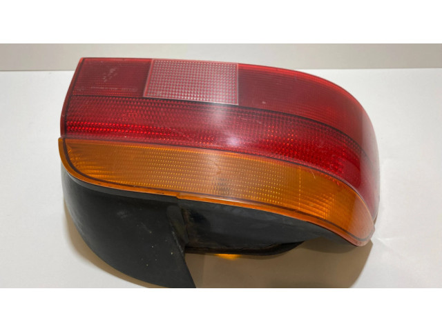 Задний фонарь  8358031, 2VP007240 01    BMW 5 E39   1996-2003 года