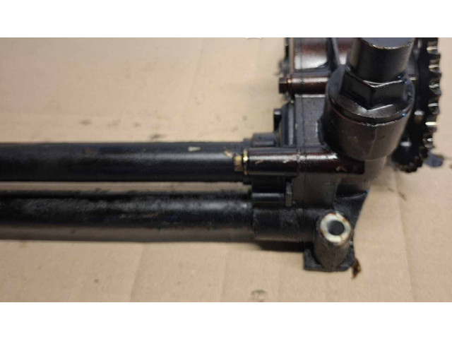 Масляный насос Jaguar XJ X300