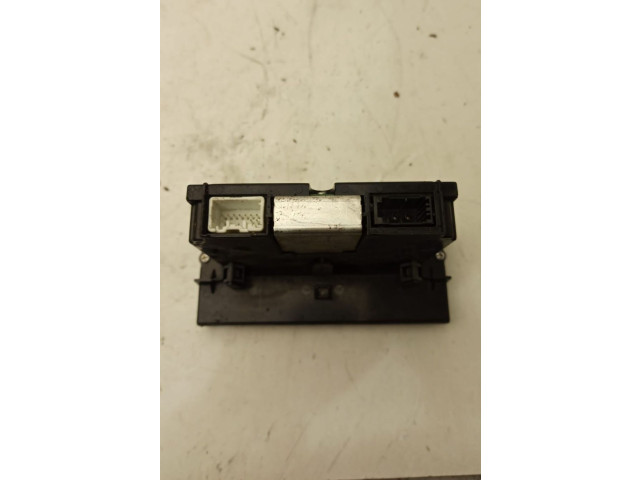 Панель приборов    Volvo C30       