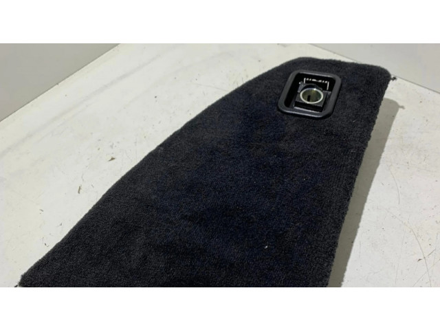 Другая деталь отделки багажника