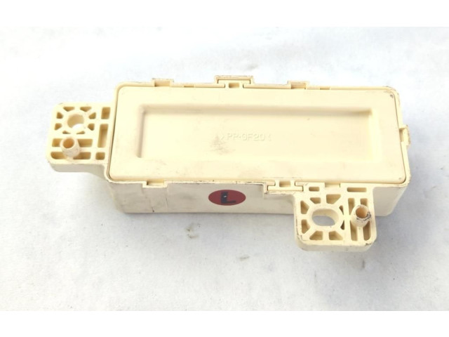 Блок предохранителей 91940-D3060   KIA Sportage    