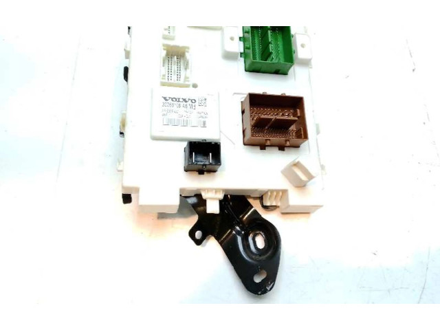 Zpětné zrcátko Volvo XC60 2020 32268108, 31453261