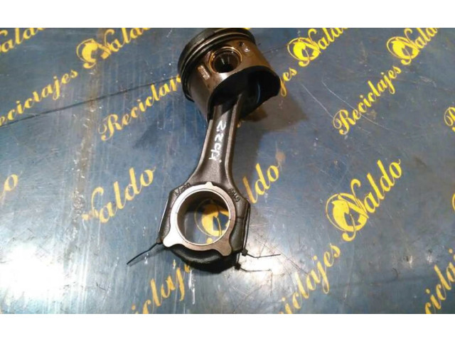 Píst Mercedes-Benz C W203