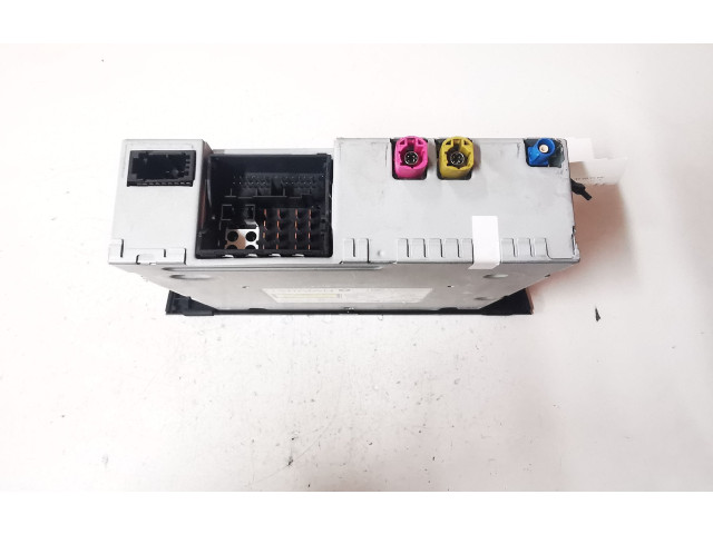 Радио/ проигрыватель CD/DVD / навигация