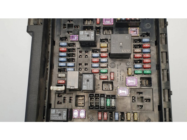 Pojistková skříňka 84044721, 812968063 Chevrolet Camaro 2016