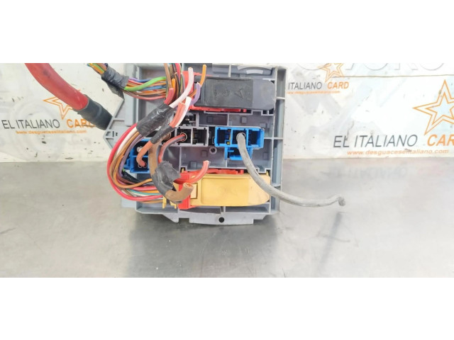 Блок предохранителей 50513644, 50513644 Alfa Romeo 166