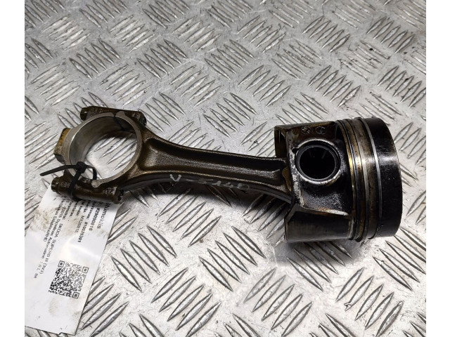 Поршень DCXA 04L107065D, 03L105401A Skoda Superb B8 (3V)