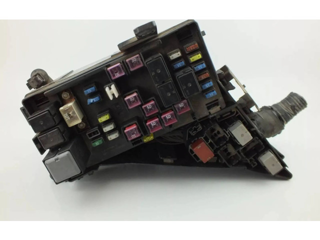 Блок предохранителей  MB100200B   Subaru B9 Tribeca    