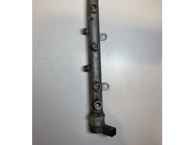 Vstřikovací lišta 059130090AG Audi Q7 4L BUG