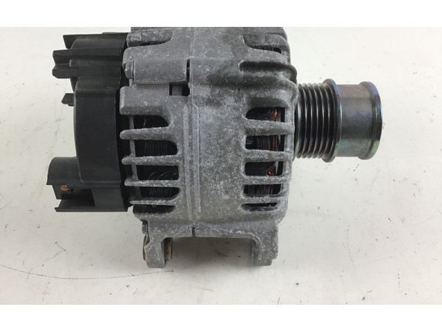 Генератор 04E903015 Audi Q2 -