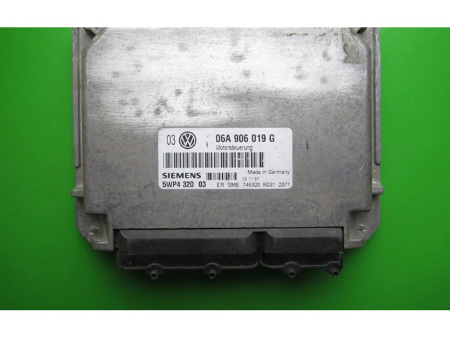 Блок управления двигателем Блок управления 06A906019G, 5WP4320 Volkswagen Golf III