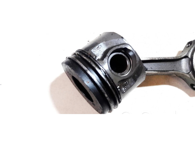 Píst 2465sb Ford Mondeo Mk III pro naftový motor 2.0