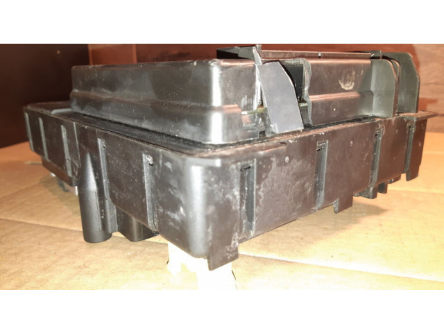 Блок предохранителей TQH06203LAL1, P56038406AM   Jeep Cherokee    