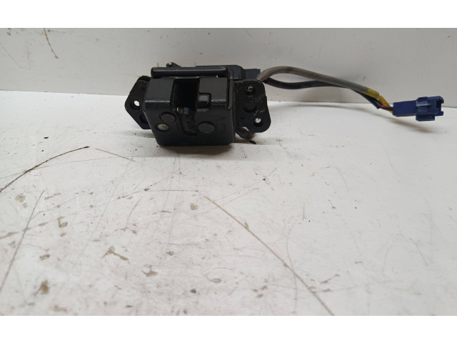 Zámek zadních dveří Toyota Avensis T250 2006