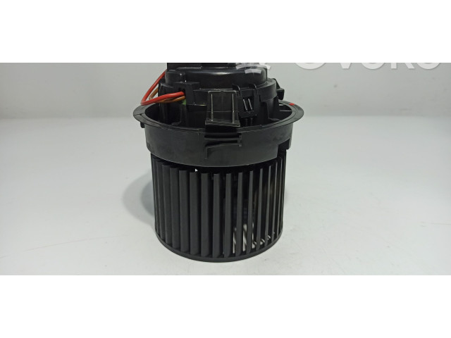 Вентилятор печки    272108177R   Dacia Sandero