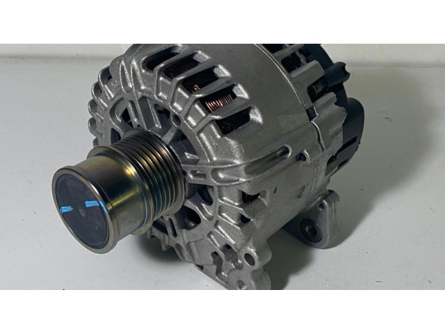 Генератор 04E903015D   Seat Leon (5F) 2.0     