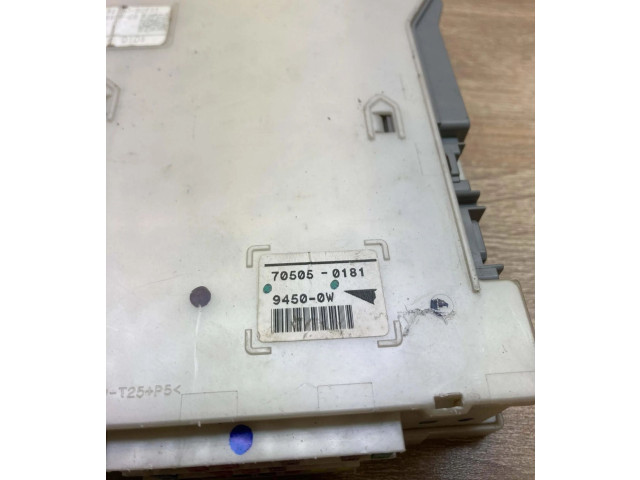 Pojistková skříňka 8273030631, 705050181 Lexus GS 300 400 430 1991