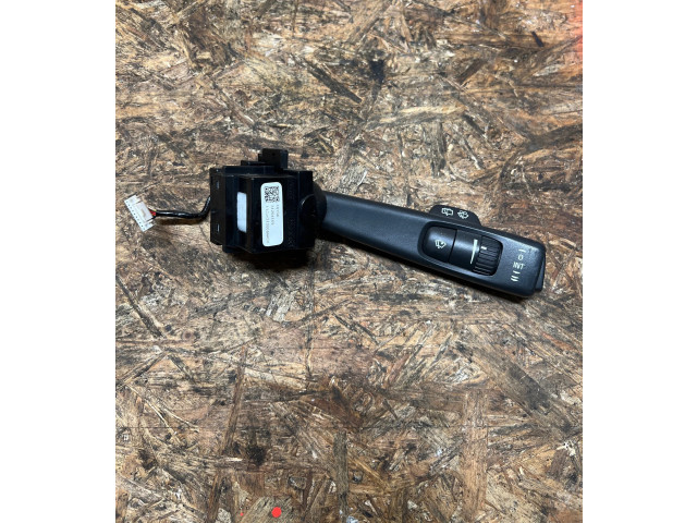 Ручка стеклоочистителей 31264169, 11TU0210068AACH Volvo V70