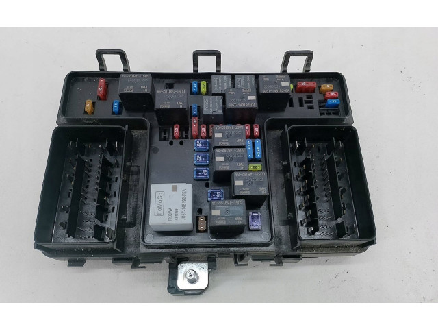 Блок предохранителей LB3T-14D068-CB Ford Ranger