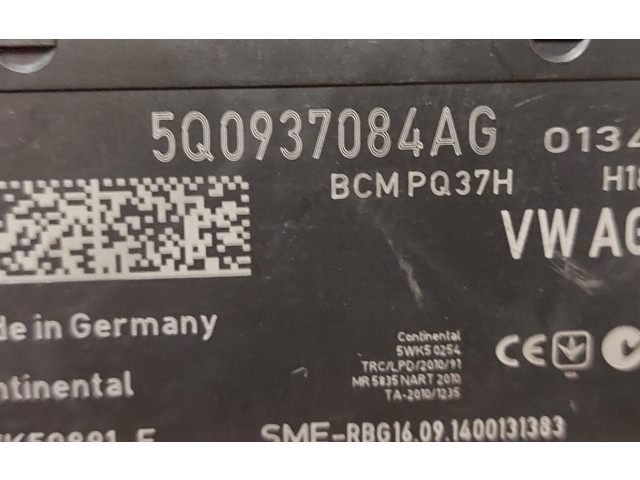 Блок комфорта 5Q0937084AG   Skoda Octavia Mk3 (5E)   