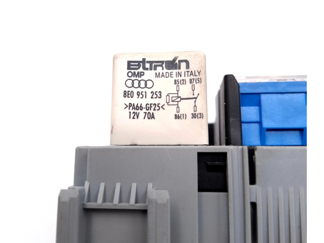   Pojistková skříňka 8E0951253, 270306   Audi Q7 4L 2006