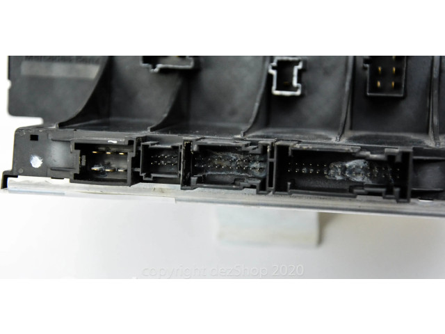 Pojistková skříňka A0285459832 Mercede-Benz S W220 1998