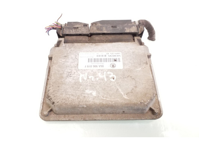 Блок управления двигателя 06A906019F   Skoda Octavia Mk1 (1U)