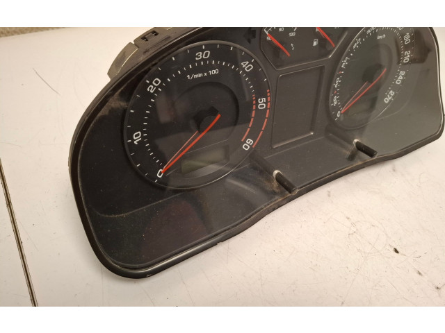 Панель приборов 3U0920810A, 3U0920810 Skoda Superb B5 (3U)