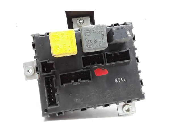 Pojistková skříňka 7755601 Fiat Punto (176)