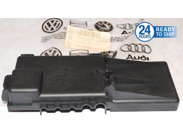 Крышка блока предохранителей 1J0937555A, 1j0937550 Audi A3 S3 8L