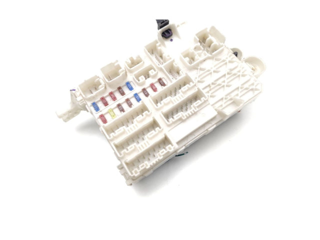 Pojistková skříňka Toyota Hilux (AN10, AN20, AN30) 2006