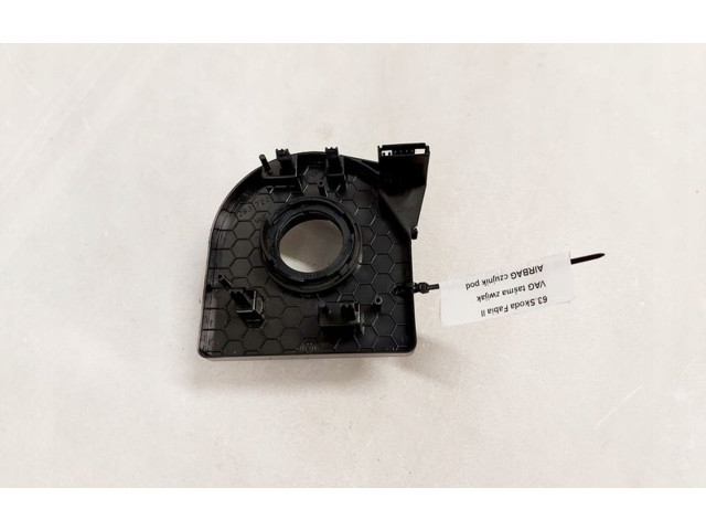 Руль Skoda Fabia Mk2 (5J) 2007 - 2014 года 283.396
