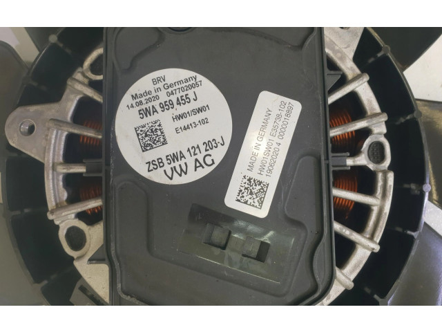 Электрический вентилятор радиаторов       Volkswagen Golf VIII  2019 -  года   