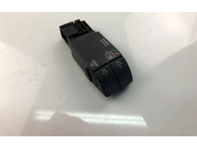 Подрулевой переключатель 8200850420 Dacia Sandero