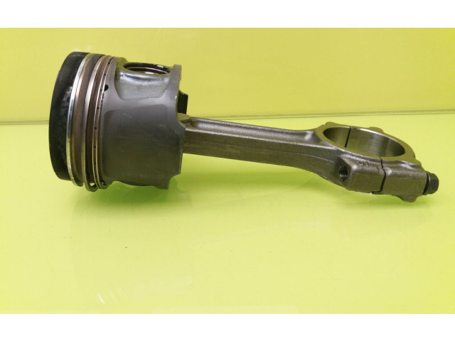  Поршень  7701475074  Citroen Xantia  