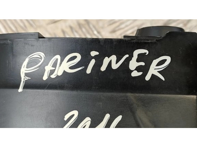 Přístrojová deska Peugeot Partner 2016 9801642080, 503001315652