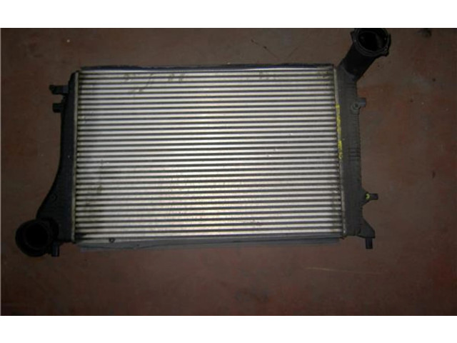 Радиатор интеркулера 1K0145803j Skoda Octavia Mk2 (1Z)