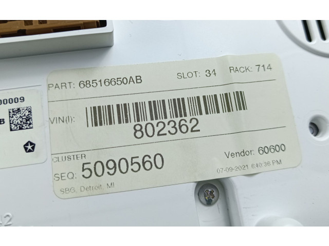 Панель приборов 68516650AB   Jeep Grand Cherokee       