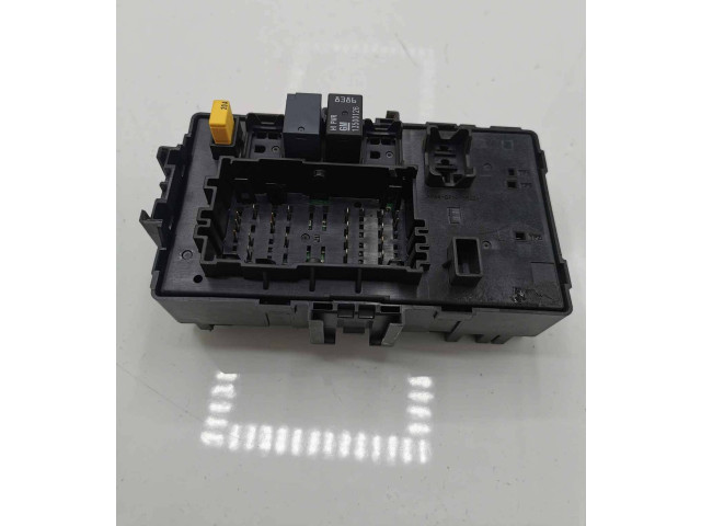   Pojistková skříňka 23418063, 718845576   Cadillac Escalade IV 2016