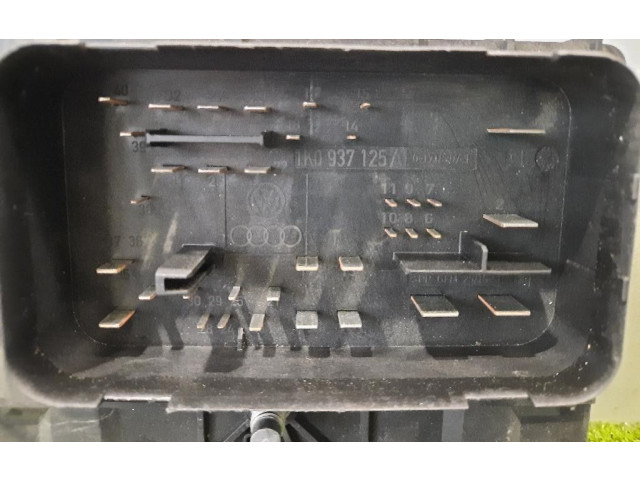 Блок предохранителей    Audi A3 S3 8P    