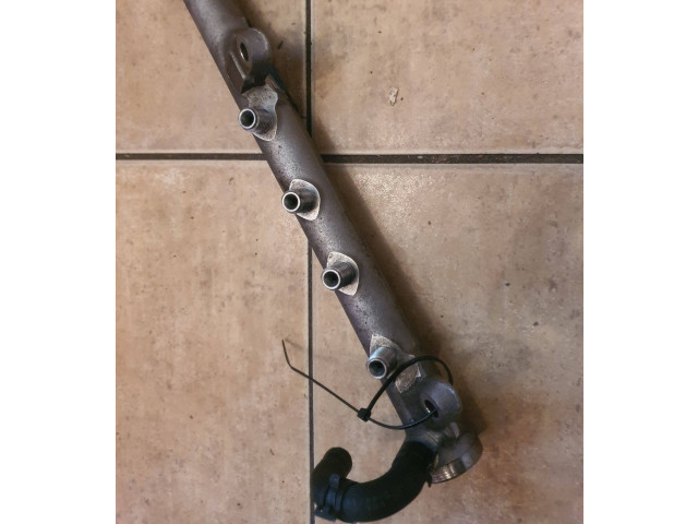 Топливная рампа R03L125A   Audi A3 S3 8P  