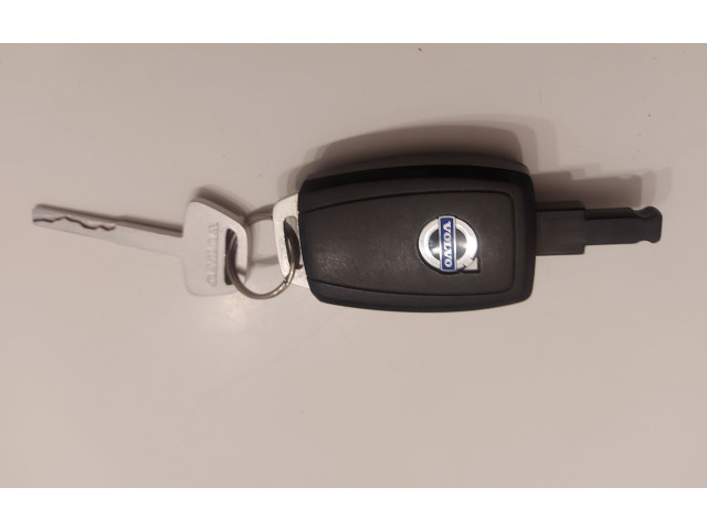 Блок предохранителей 31254903   Volvo C30    