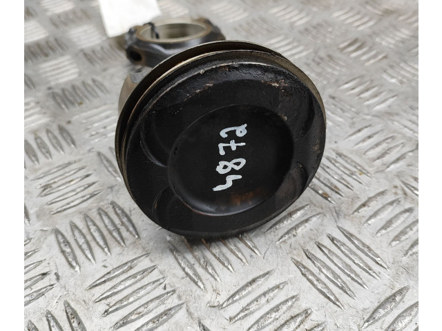 Píst A2780301117, A2780300520 Mercedes-Benz CLS C218 X218 M 278.922